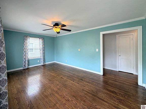 2nd image of 2905 Mayfield Rd
