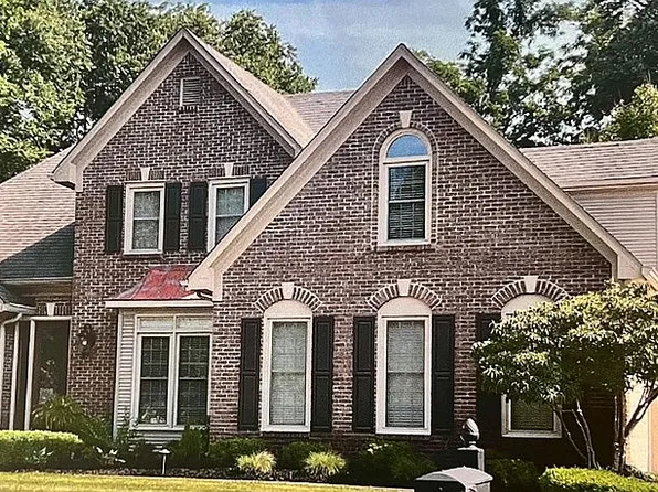 10924 Old Harrods Woods Cir, Anchorage, KY 40223