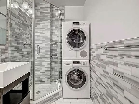 3rd image of 438 W 52nd St #1-A