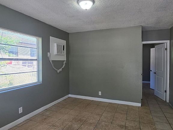 5th image of 9613 N 11th St APT B
