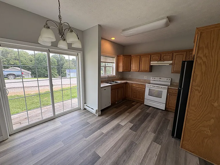 1021 S Center St #2 — Photo 3