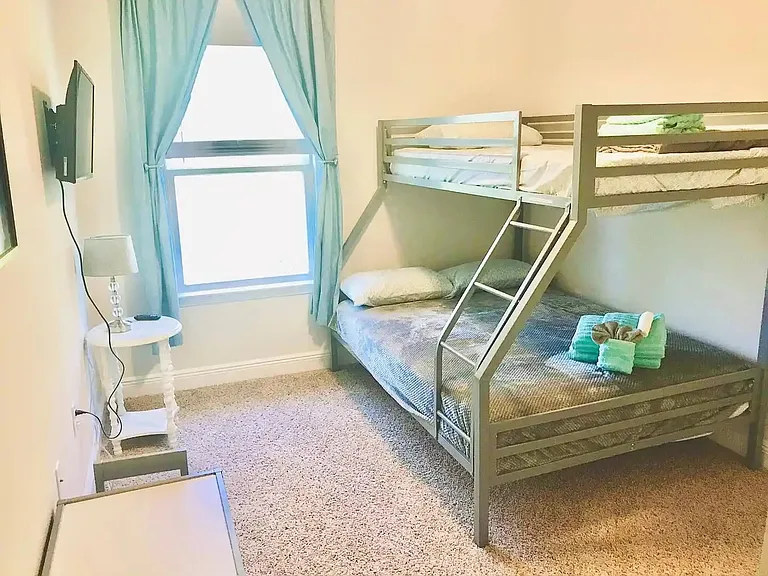 1867 Pointe Dr — Photo 11