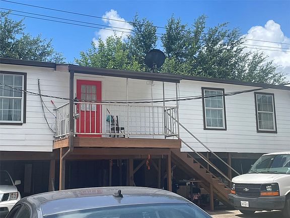 2nd image of 4114 Bell St