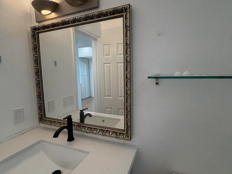 218 Orange St — Photo 17