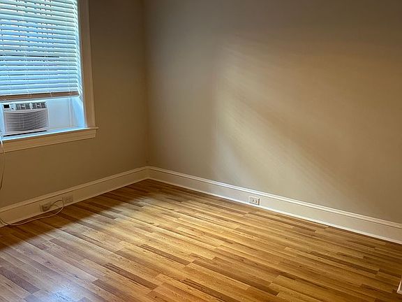 4th image of 608 Summit St #1