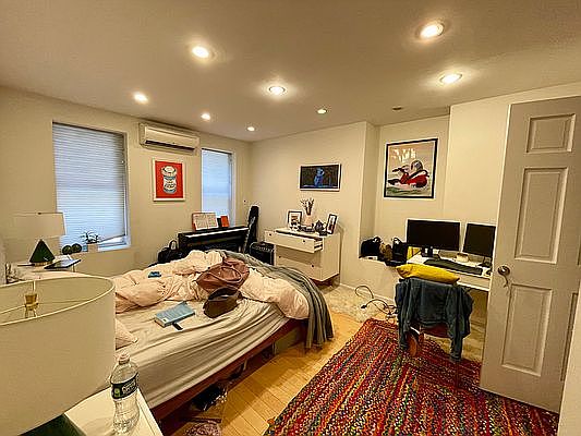 5th image of 234 W 27th St #3