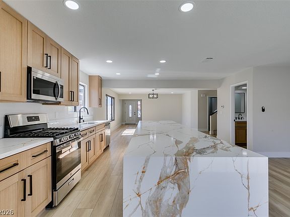 4th image of 5836 Cinnabar Ave