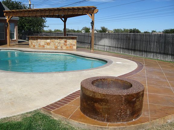 4th image of 1825 Morrow Ln