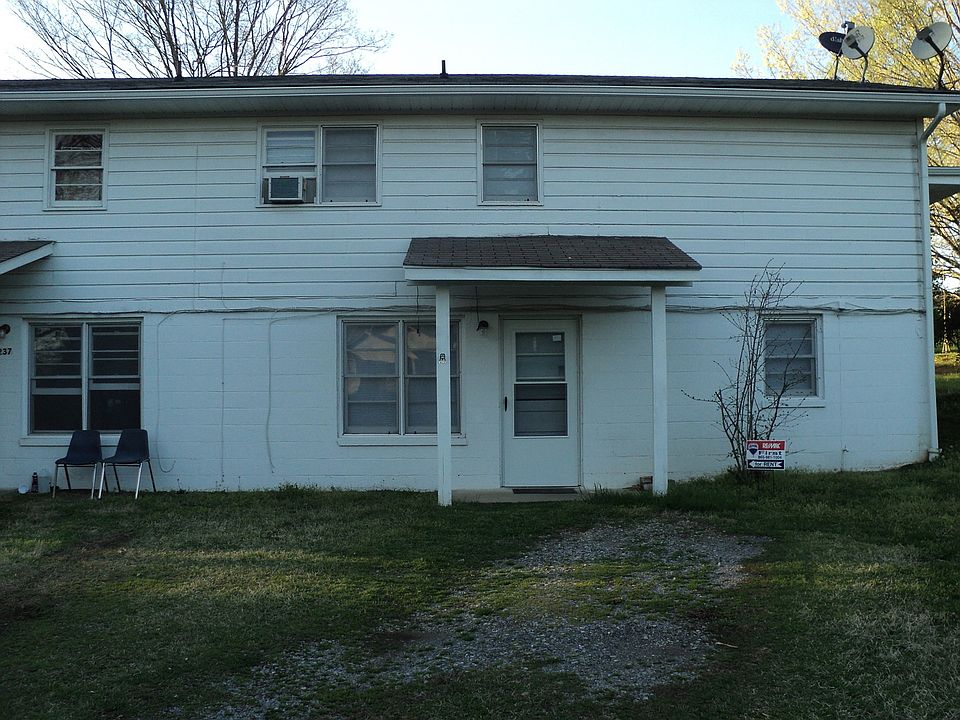1st image of 239 Pinecrest Cir