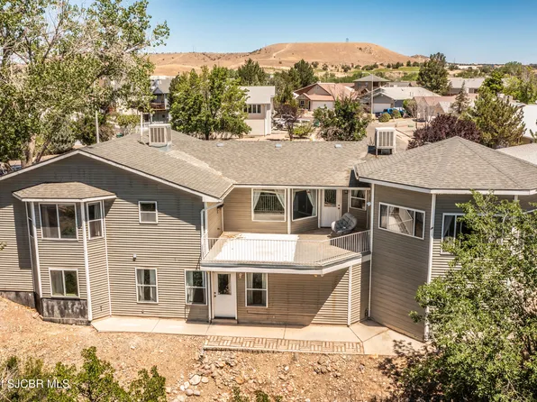 2700 Eastridge Ct, Farmington, NM 87401