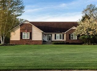 10350 Abrams Frk, Brighton, MI