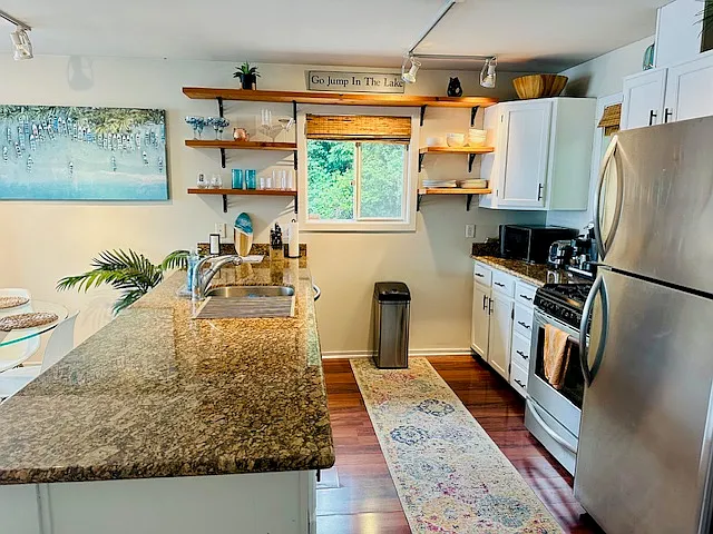 7701 W Mercer Way — Photo 7
