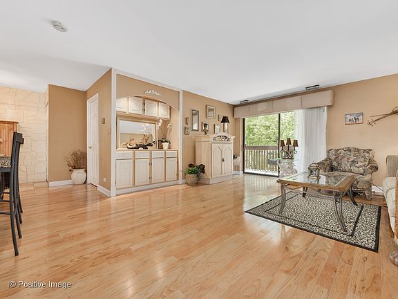 5th image of 120 Lakeview Dr APT 309