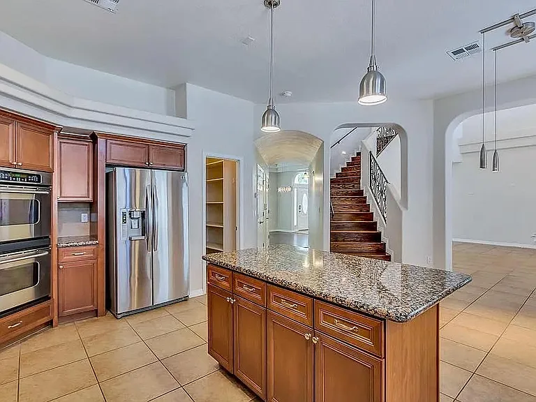 6305 Franklin Summit Dr — Photo 4