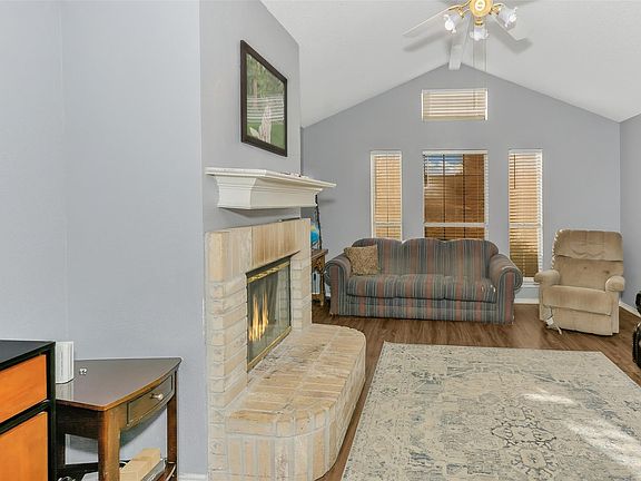 4th image of 202 Lancelot Dr