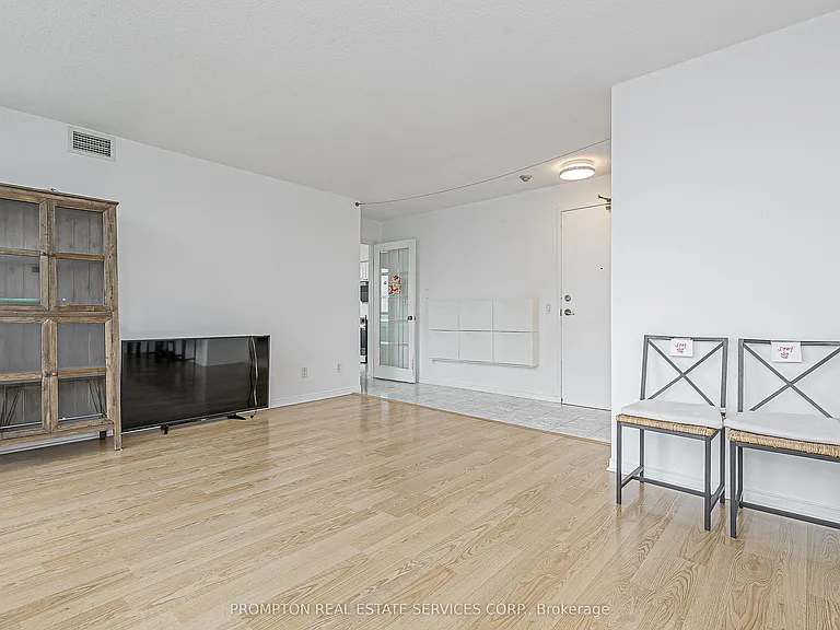 238 Doris Ave #2009 — Photo 9