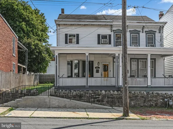 907 W Laurel Blvd, Pottsville, PA 17901