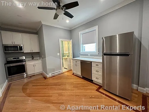 388 Somerville Ave Photo 1