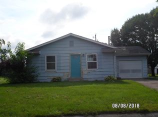 910 E Water St, Berne, IN 46711