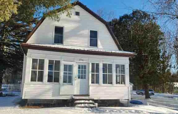 2nd image of 256 Main St