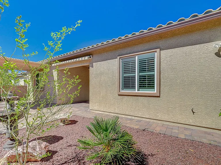 933 Everest Peak Ave — Photo 49