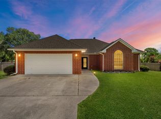 104 Frost Creek Ave, Groesbeck, TX 76642