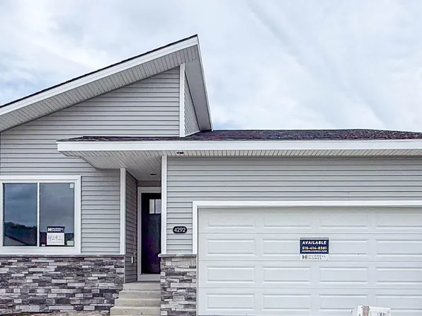 4292 Grover Woods Ln, Des Moines, IA 50317
