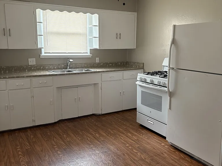 5800 Newport St #4 — Photo 13