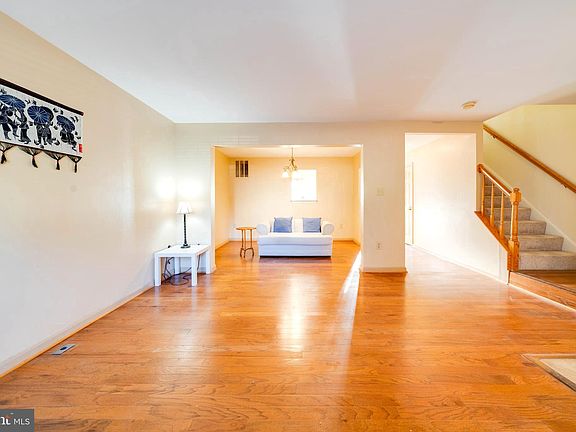 4th image of 6707 Rockledge Pl
