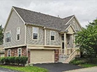 2820 N Greenwood Ave, Arlington Heights, IL 60004