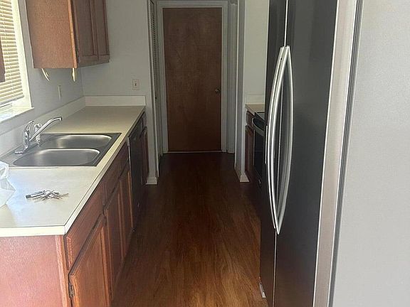 3rd image of 314 SE Evergreen Terrace