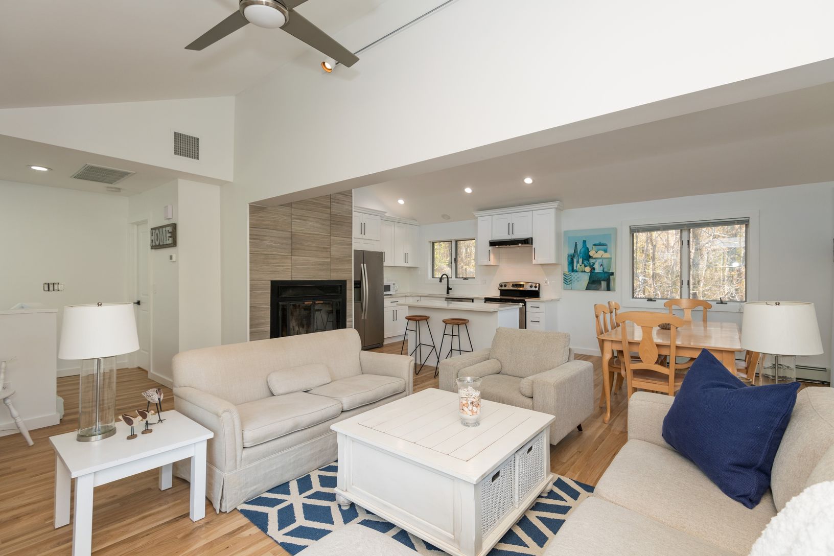  Open and freshly renovated