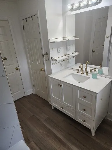 1318 Kenwood Rd — Photo 24
