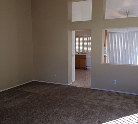 4th image of 15579 Amber Pointe Dr