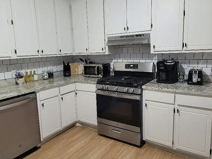2 bed, $2,700 — Photo 4