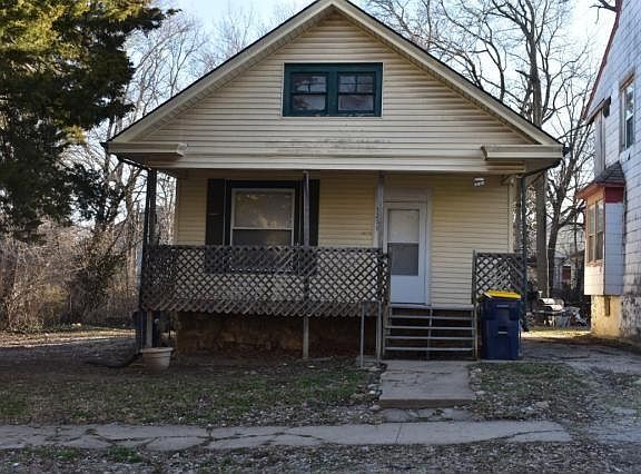 2nd image of 3211 E 26th St
