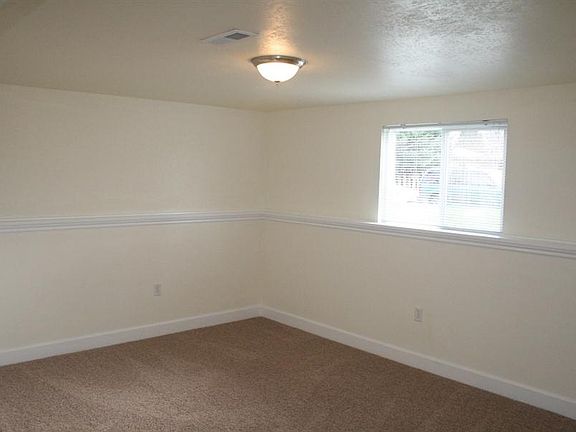 3rd image of 1207 E Dalke Ave