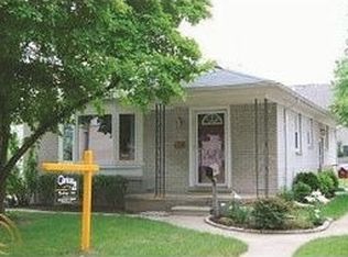41 W Elmwood Ave, Clawson, MI 48017