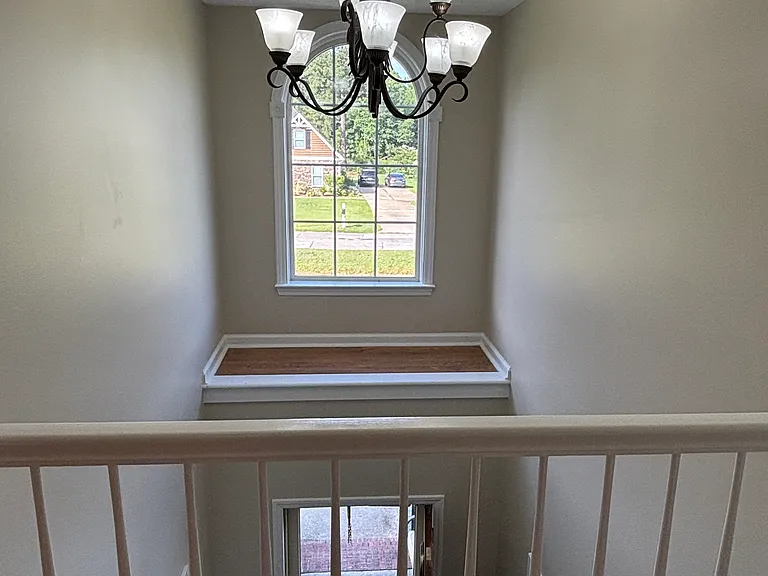 468 Derby Ln — Photo 4