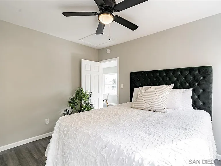 3276 Meade Ave — Photo 10