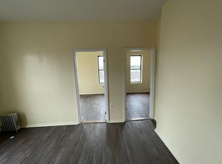 690 E 189th St #17, Bronx, NY 10458