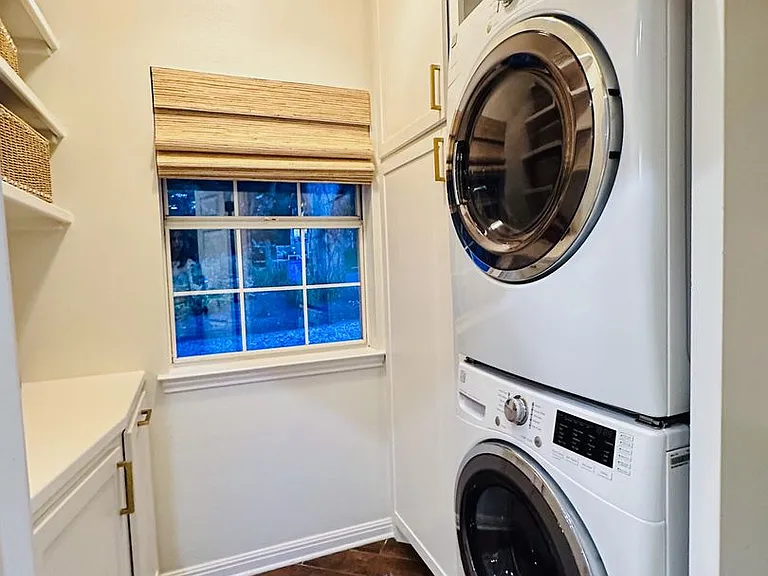 2910 Edgewater Dr — Photo 29
