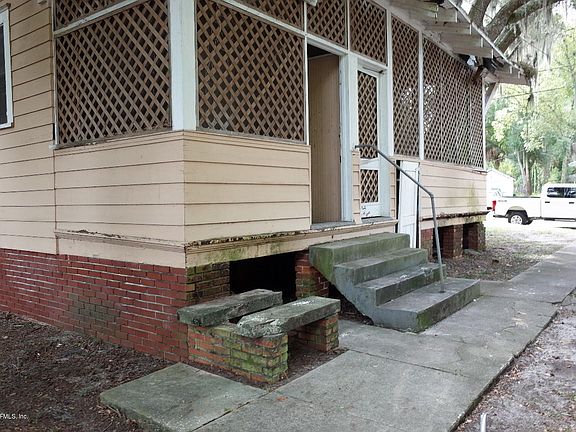 3rd image of 4302 Pearl St