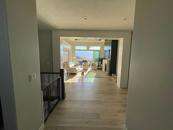 5th image of 4634 N Autumn View Dr