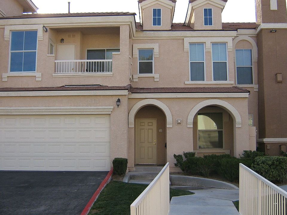 2 CarGarage Upper Unit