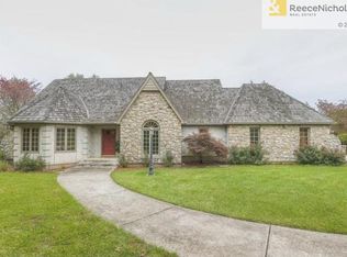 1630 SW Hedgewood Ln, Lees Summit, MO 64081