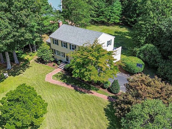3rd image of 19 Snyder Rd