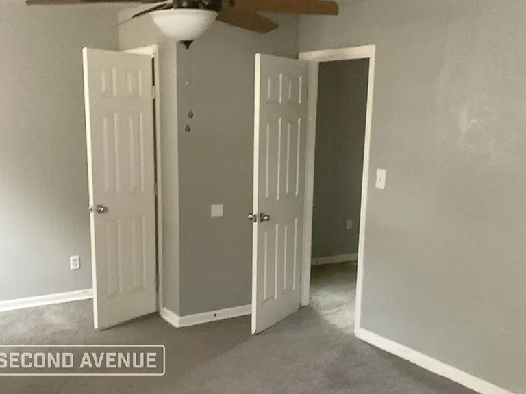 2036 NE Grand Blvd — Photo 5
