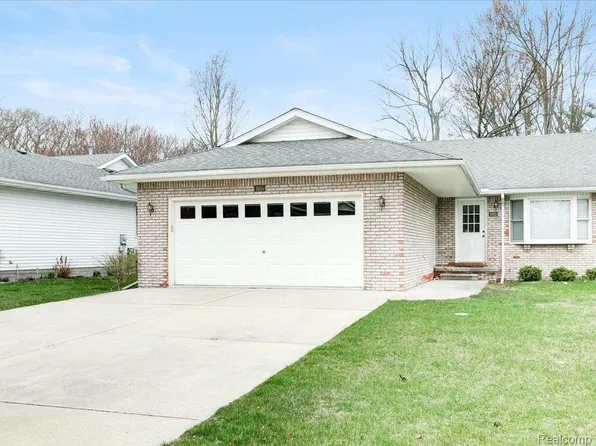 3855 Butternut Ct, Port Huron, MI 48060