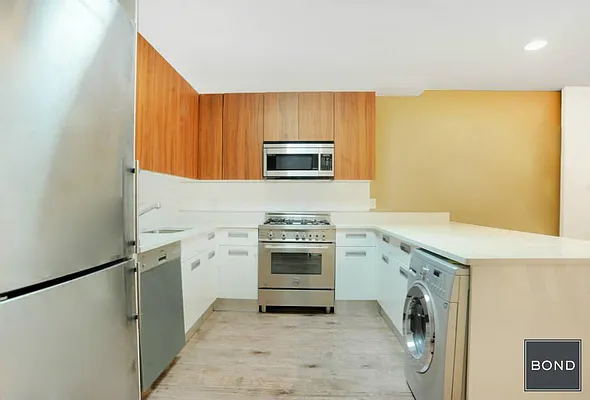 Sold by Bond New York | media 12